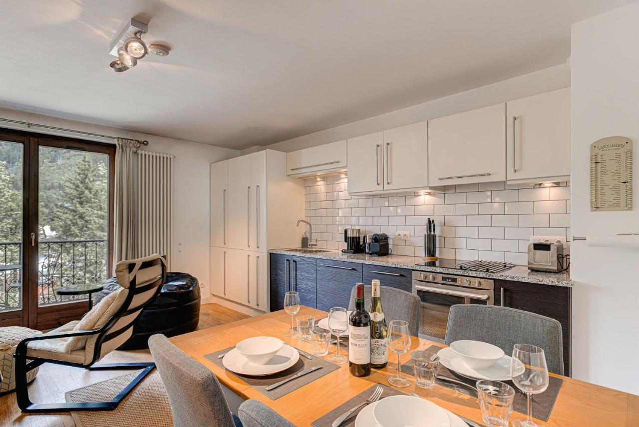 Apartment Cosmiques - Alpes Travel - Central Chamonix - Sleeps 4 Eksteriør bilde