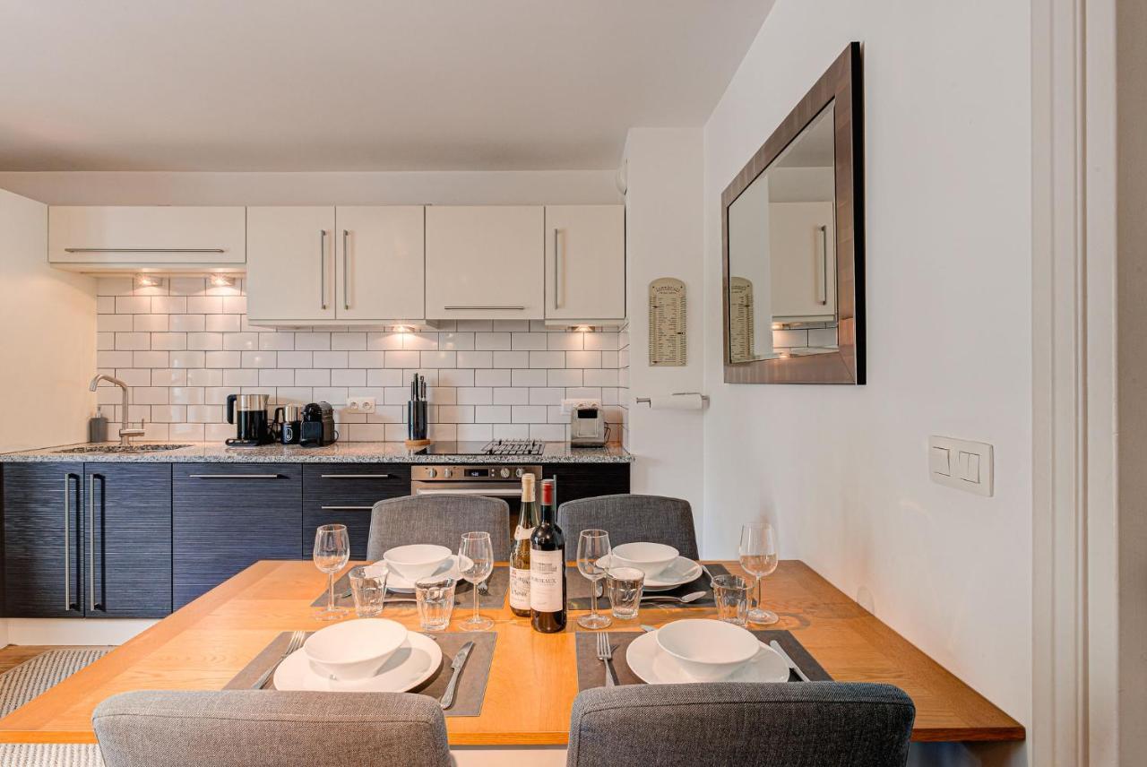 Apartment Cosmiques - Alpes Travel - Central Chamonix - Sleeps 4 Eksteriør bilde