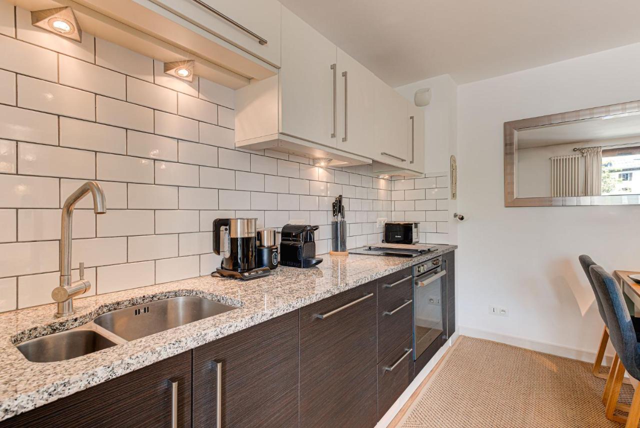 Apartment Cosmiques - Alpes Travel - Central Chamonix - Sleeps 4 Eksteriør bilde