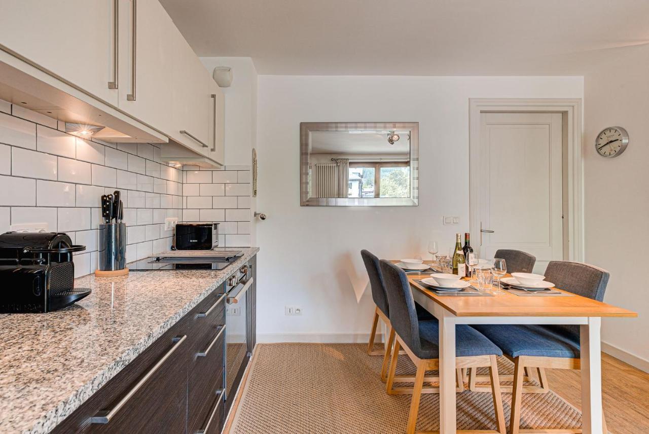 Apartment Cosmiques - Alpes Travel - Central Chamonix - Sleeps 4 Eksteriør bilde