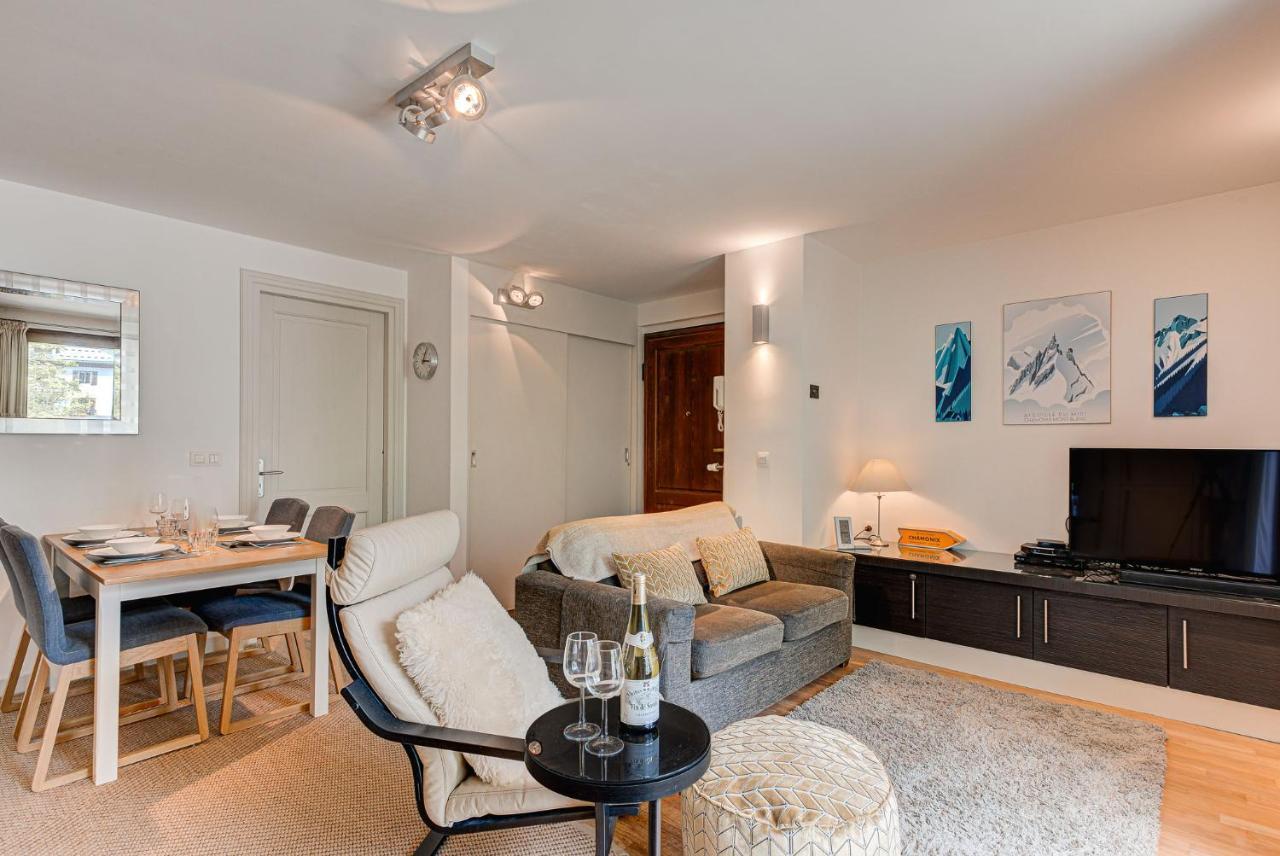 Apartment Cosmiques - Alpes Travel - Central Chamonix - Sleeps 4 Eksteriør bilde